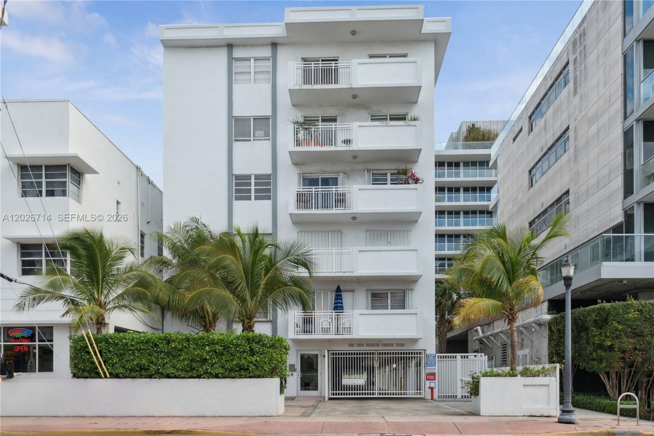 325 Ocean Dr , Unit 502, Miami Beach, FL 33139 Photo