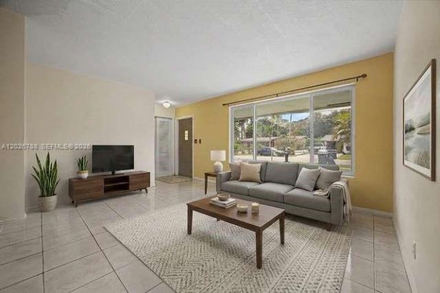 2000 N 58th Ave , Hollywood, FL 33021 Photo
