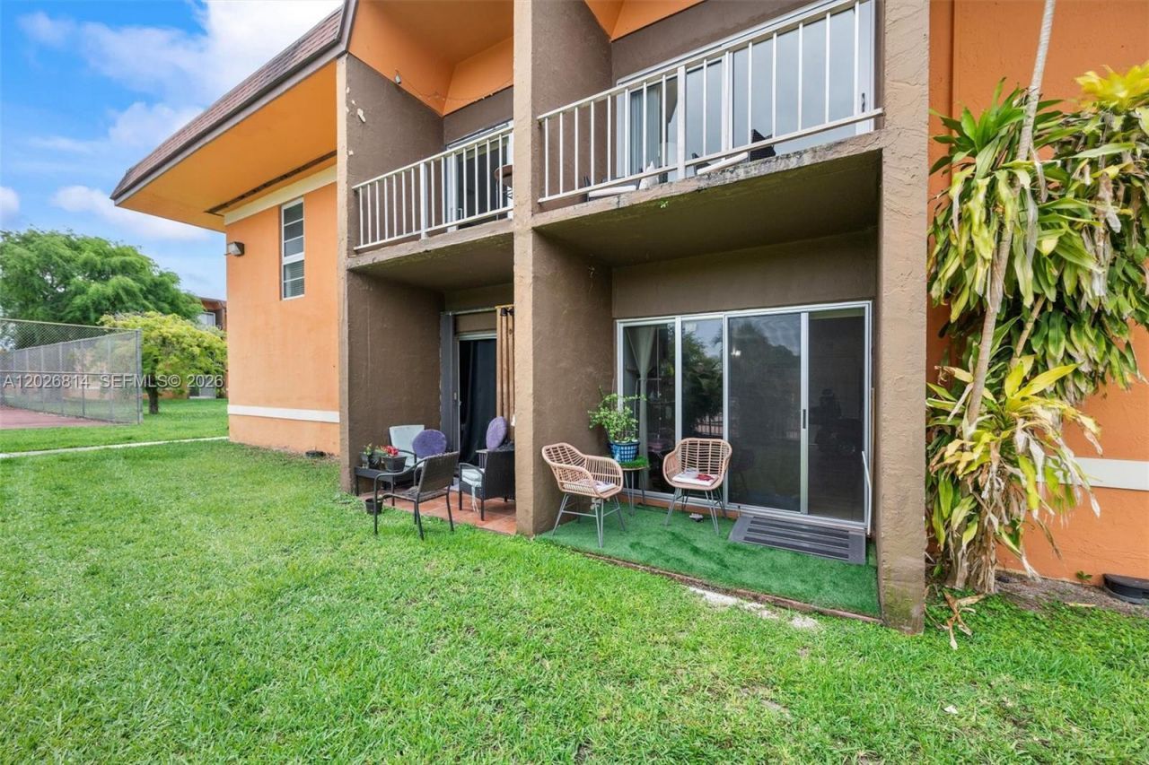 9445 SW 76th St , Unit U4, Miami, FL 33173 Photo