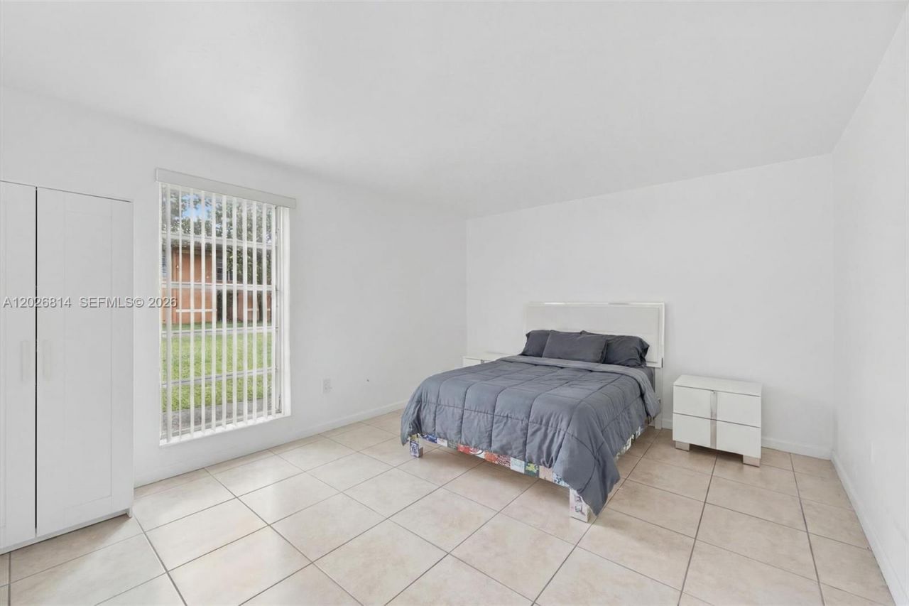 9445 SW 76th St, Unit U4, Miami, FL 33173 Photo