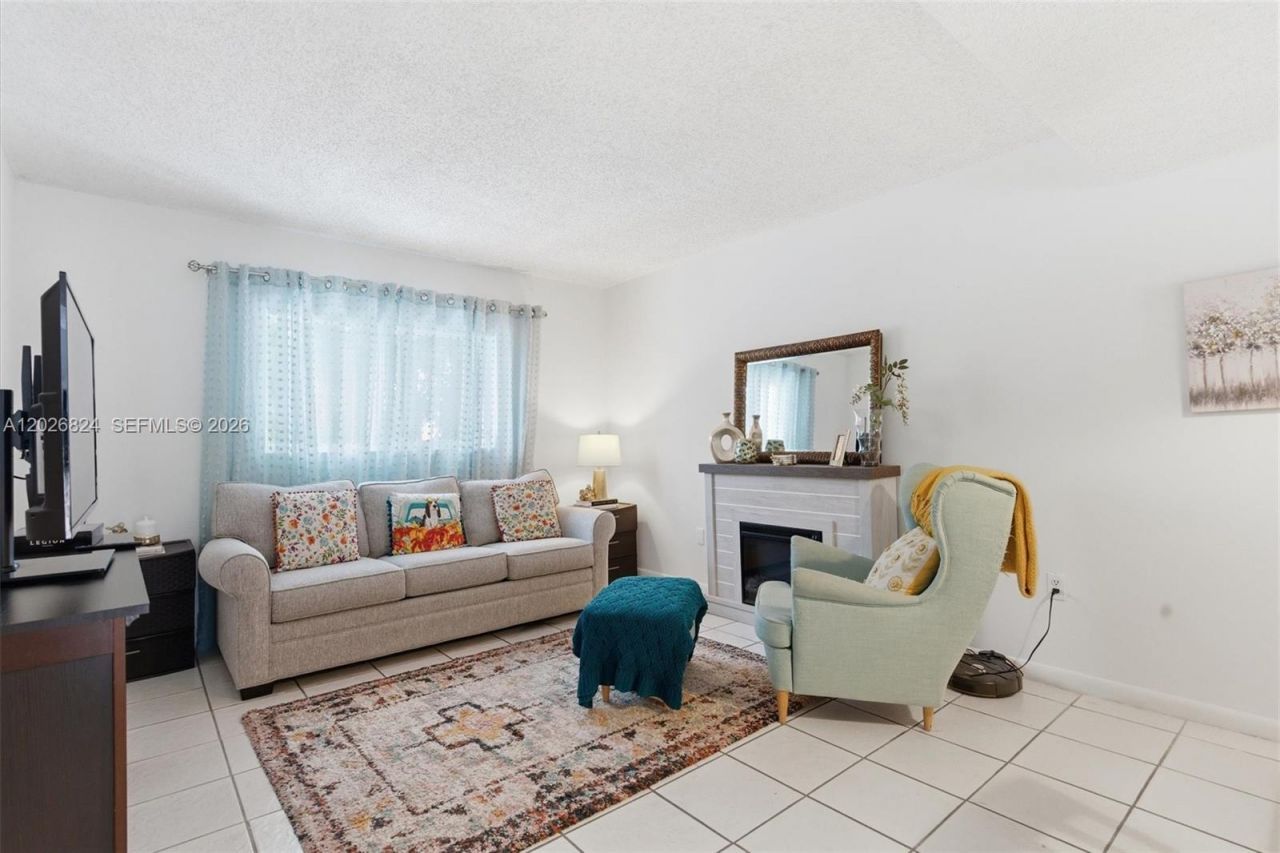 8240 SW 149th Ct , Unit 7-201, Miami, FL 33193 Photo