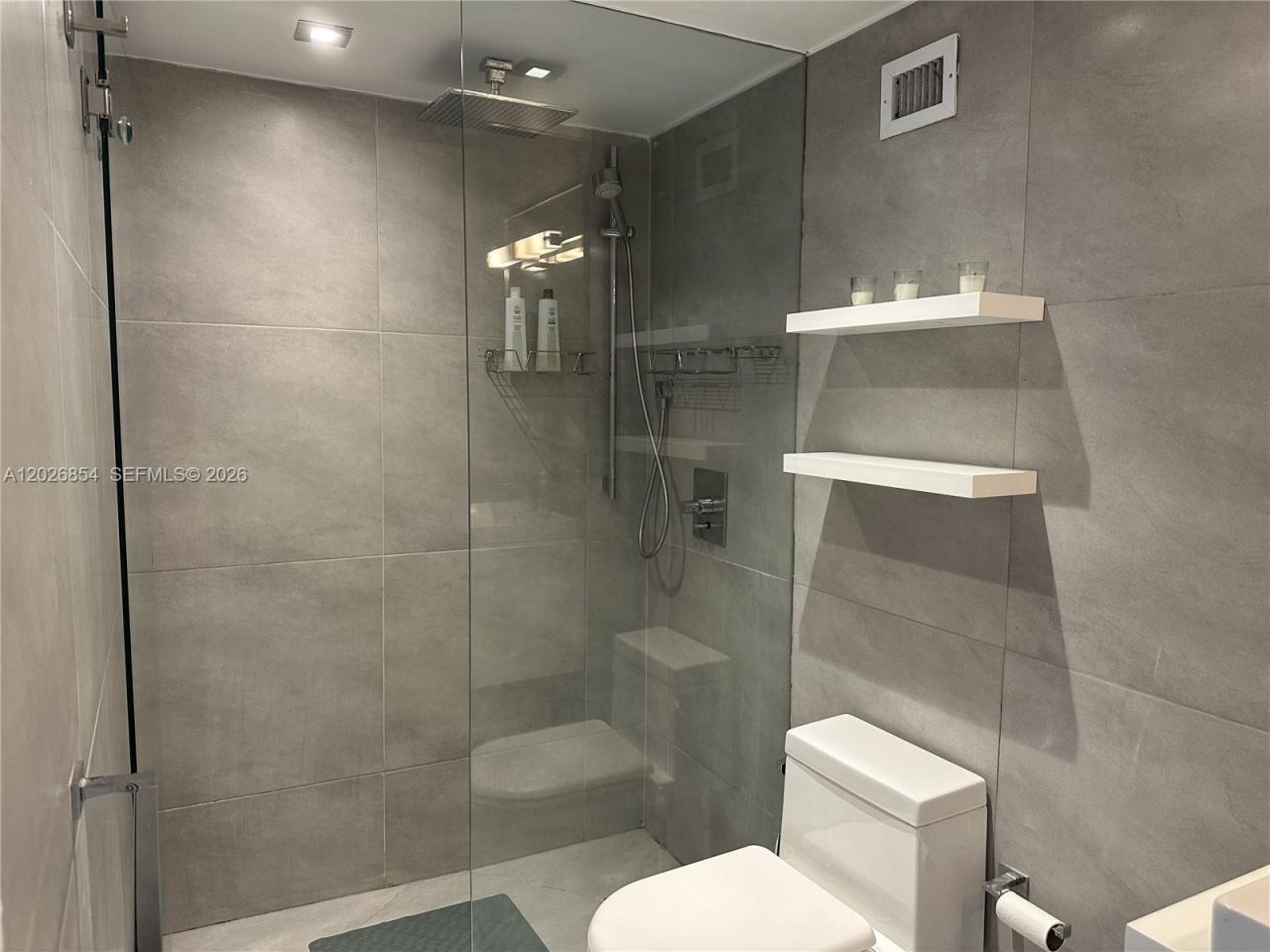 100 Lincoln Rd , Unit 835, Miami Beach, FL 33139 Photo