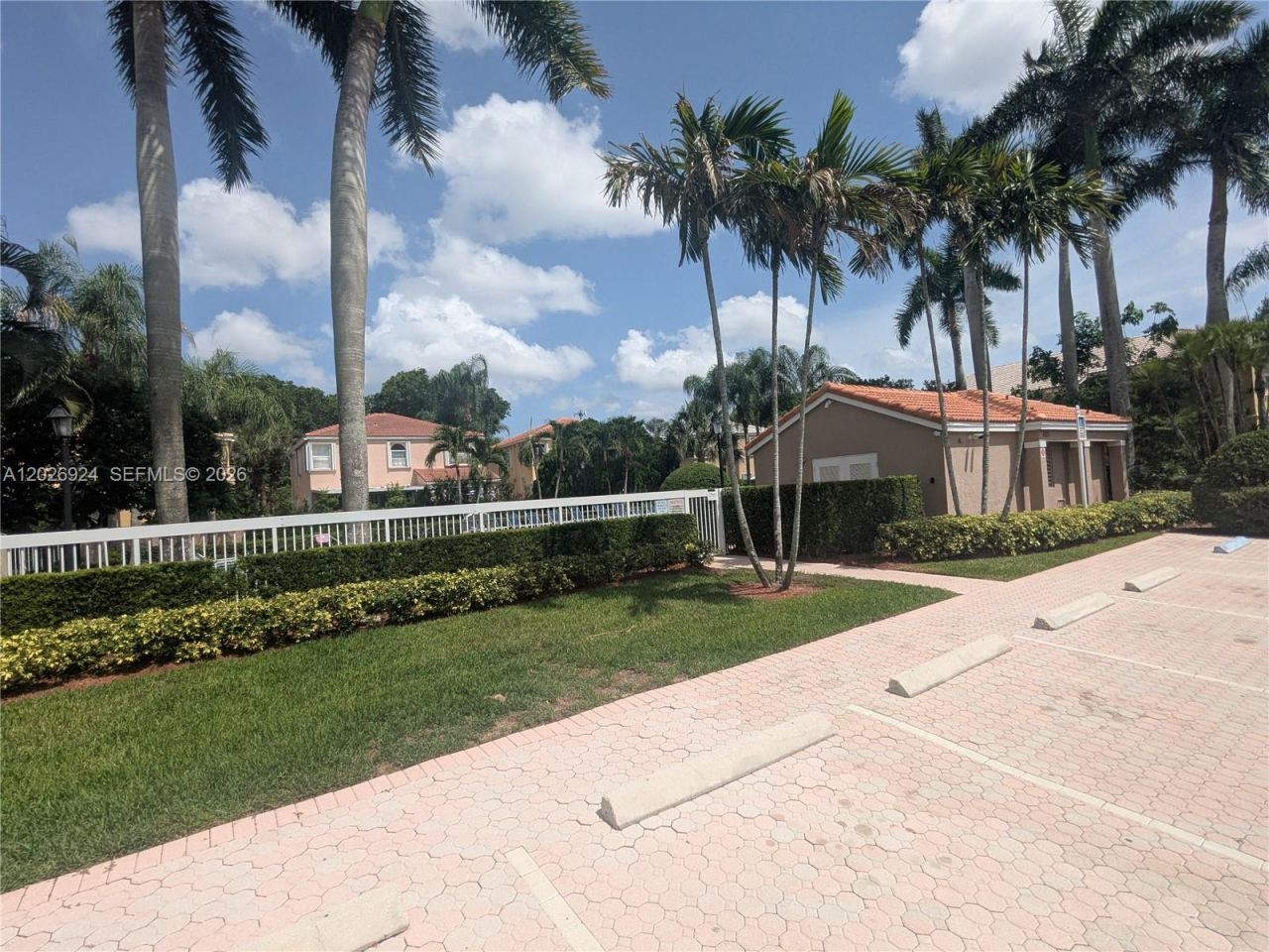 11405 NW 48th Ct, Coral Springs, FL 33076 Photo