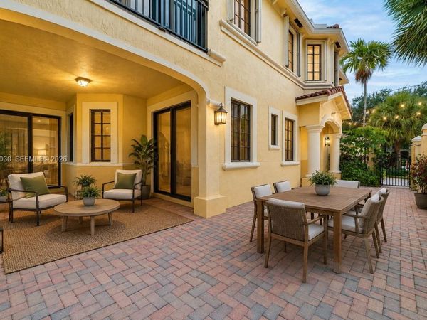 1695 Passion Vine Cir, Unit 22-1, Weston, FL 33326