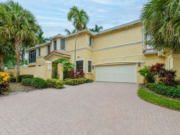 1695 Passion Vine Cir, Unit 22-1, Weston, FL 33326