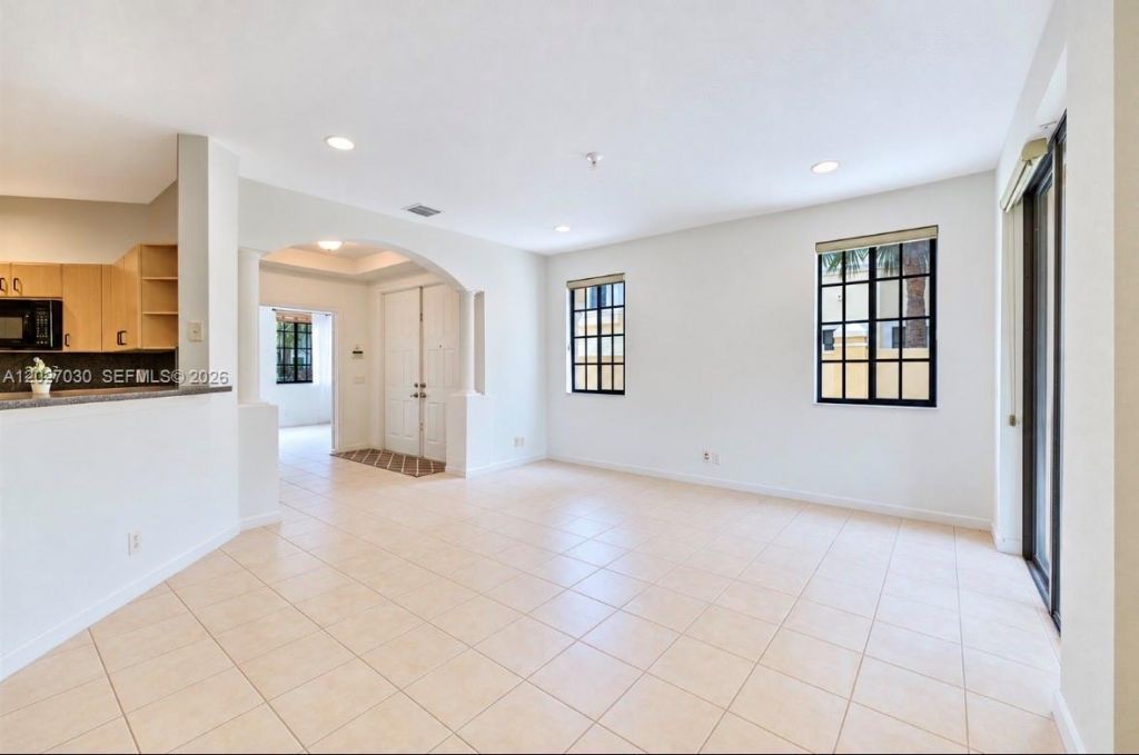 1695 Passion Vine Cir, Unit 22-1, Weston, FL 33326 Photo