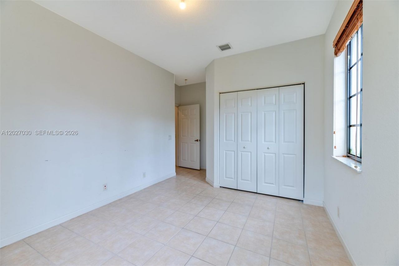 1695 Passion Vine Cir, Unit 22-1, Weston, FL 33326 Photo