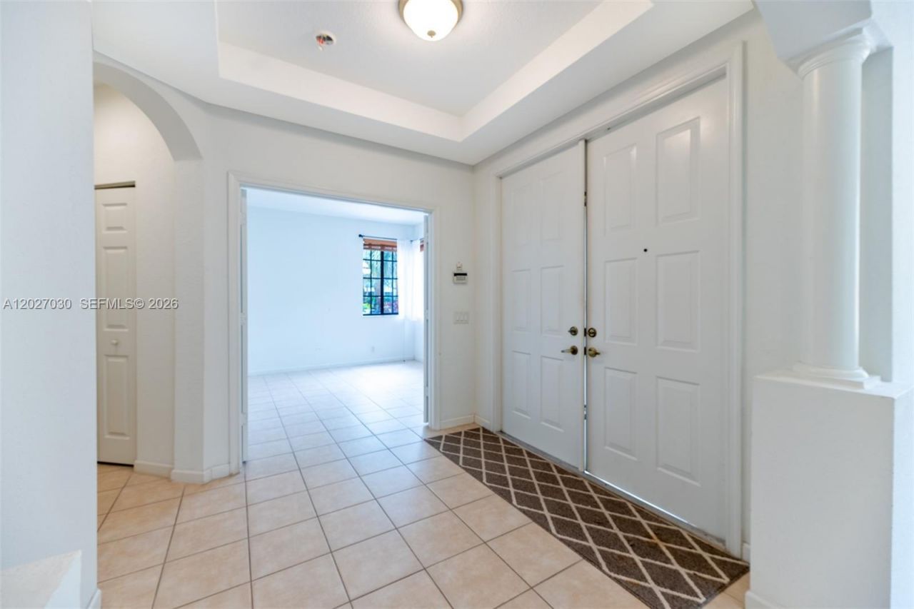 1695 Passion Vine Cir, Unit 22-1, Weston, FL 33326 Photo