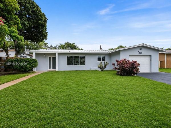 4024 Monroe St , Hollywood, FL 33021
