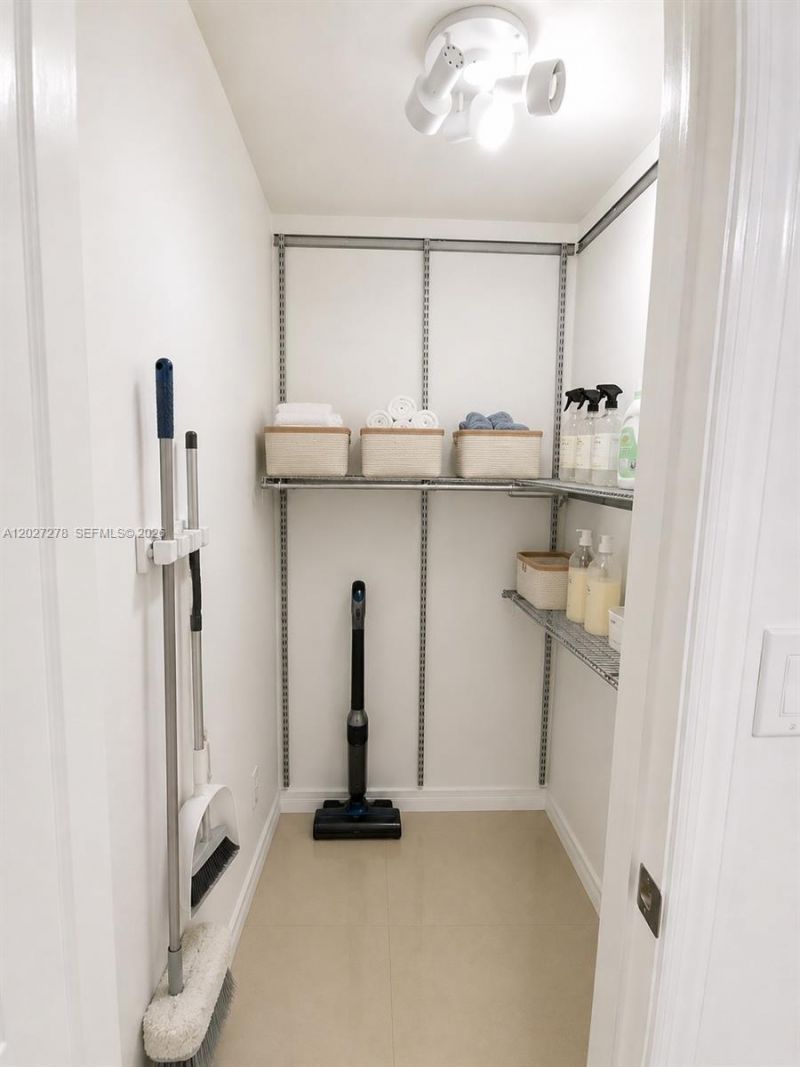 901 NE 2nd St , Hallandale Beach, FL 33009 Photo