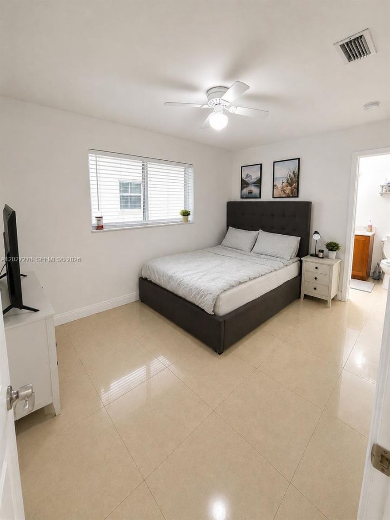 901 NE 2nd St , Hallandale Beach, FL 33009 Photo