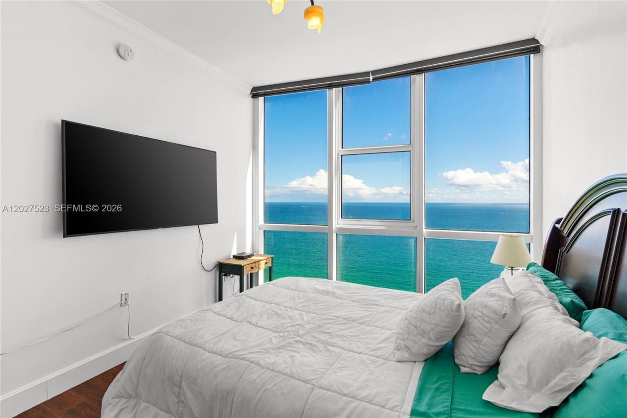 18201 Collins Ave , Unit 4209, Sunny Isles Beach, FL 33160 Photo