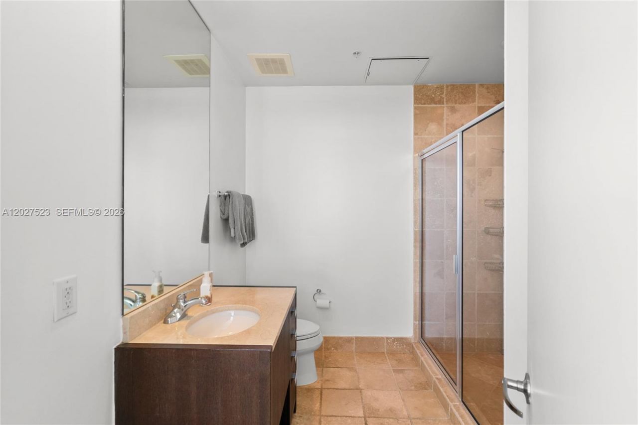 18201 Collins Ave , Unit 4209, Sunny Isles Beach, FL 33160 Photo