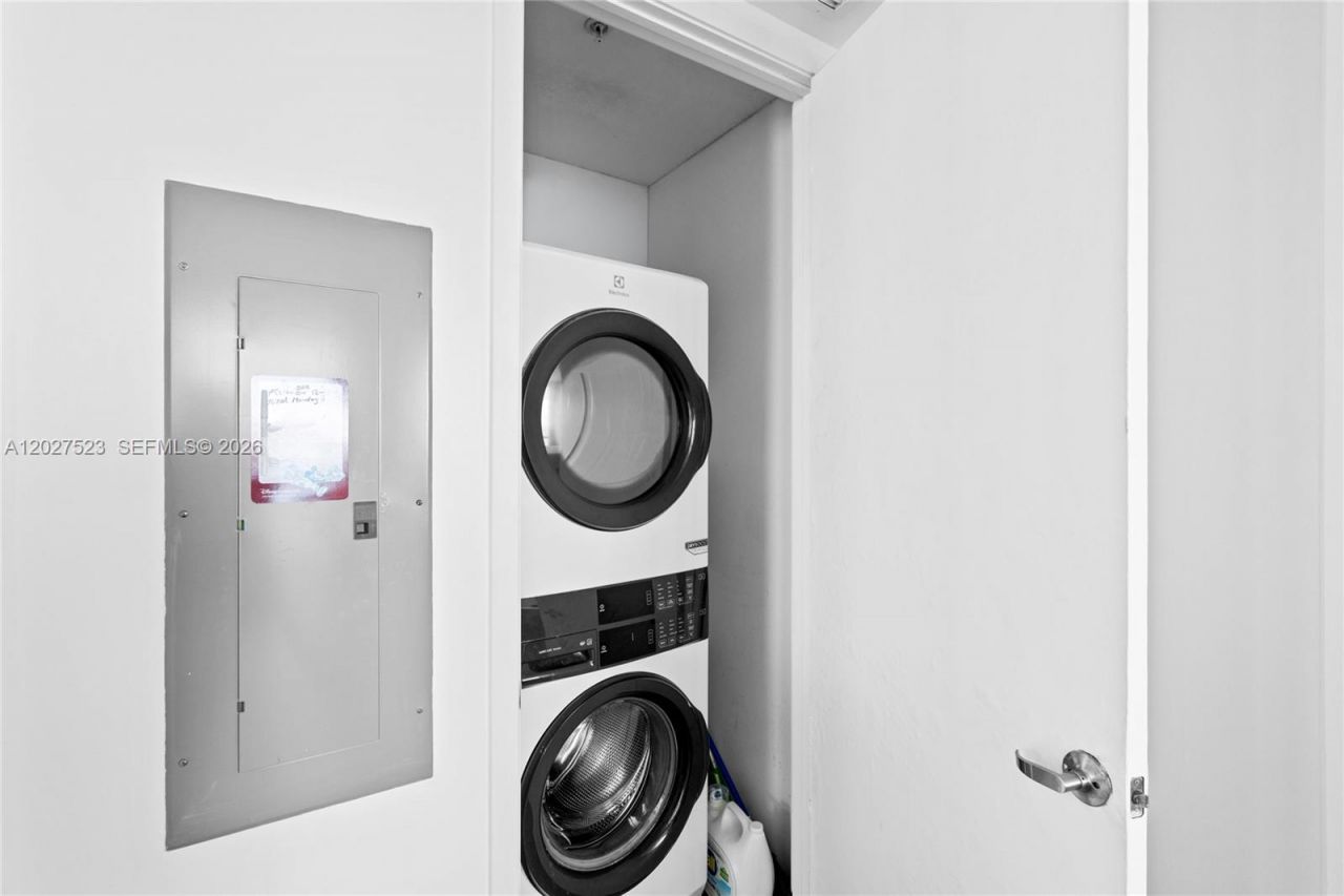18201 Collins Ave , Unit 4209, Sunny Isles Beach, FL 33160 Photo