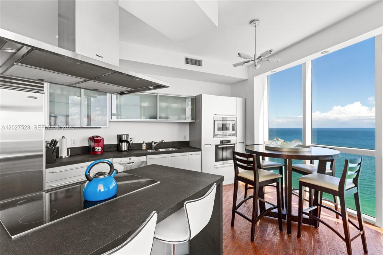 18201 Collins Ave , Unit 4209, Sunny Isles Beach, FL 33160 Photo