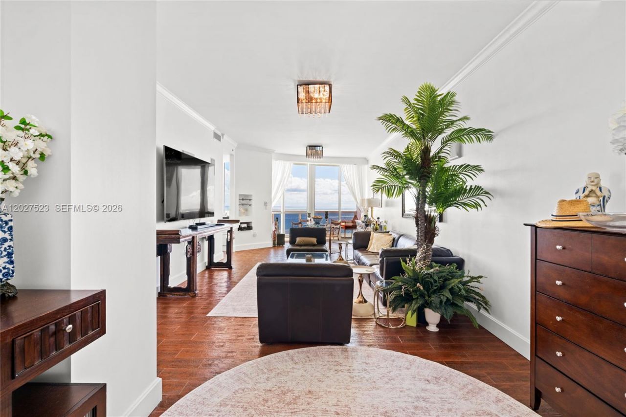 18201 Collins Ave , Unit 4209, Sunny Isles Beach, FL 33160 Photo