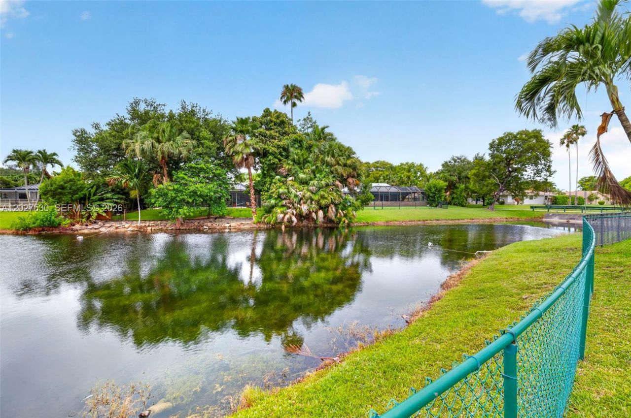 1860 NW 107th Ter , Coral Springs, FL 33071 Photo