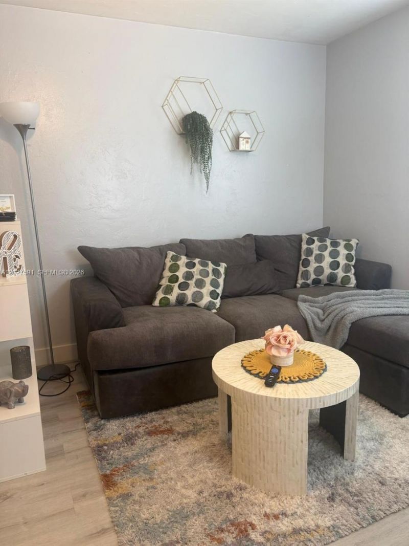 201 Columbus Pkwy, Unit A, Hollywood, FL 33021 Photo
