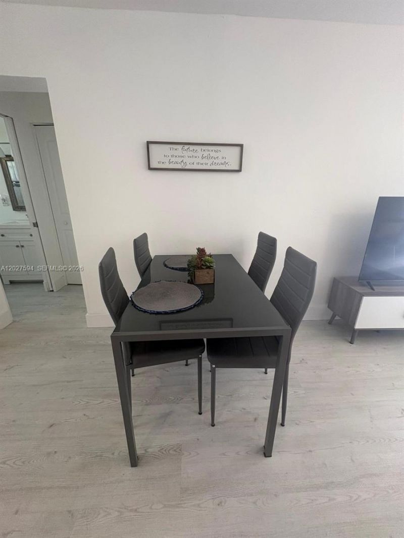 201 Columbus Pkwy, Unit B, Hollywood, FL 33021 Photo