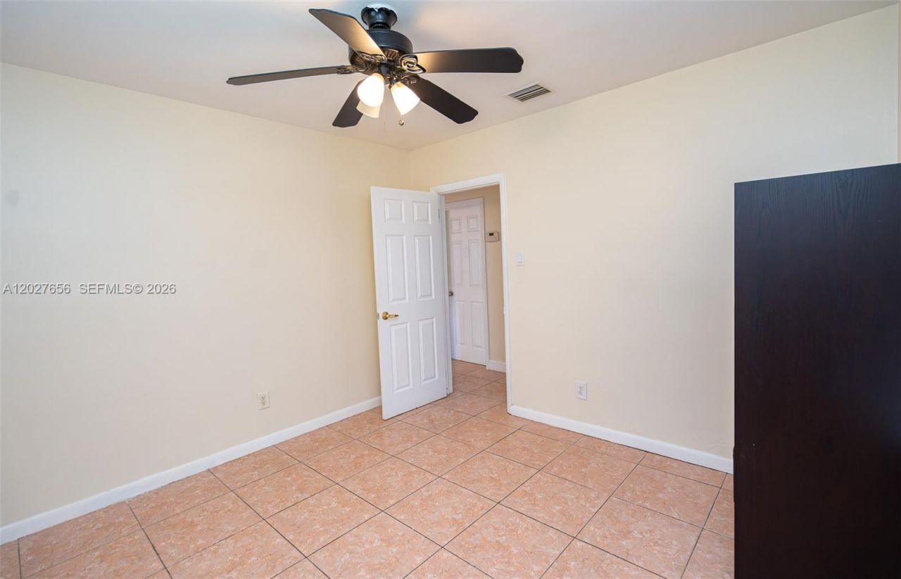 5613 Pierce St , Unit 2, Hollywood, FL 33021 Photo