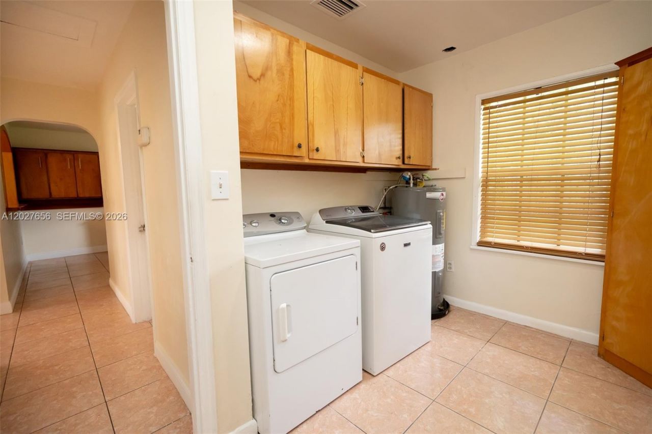 5613 Pierce St , Unit 2, Hollywood, FL 33021 Photo