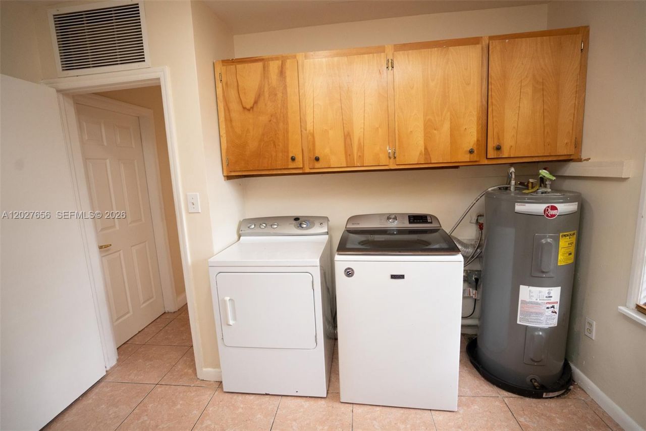 5613 Pierce St , Unit 2, Hollywood, FL 33021 Photo