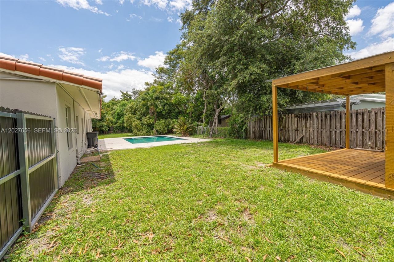 5613 Pierce St , Unit 2, Hollywood, FL 33021 Photo