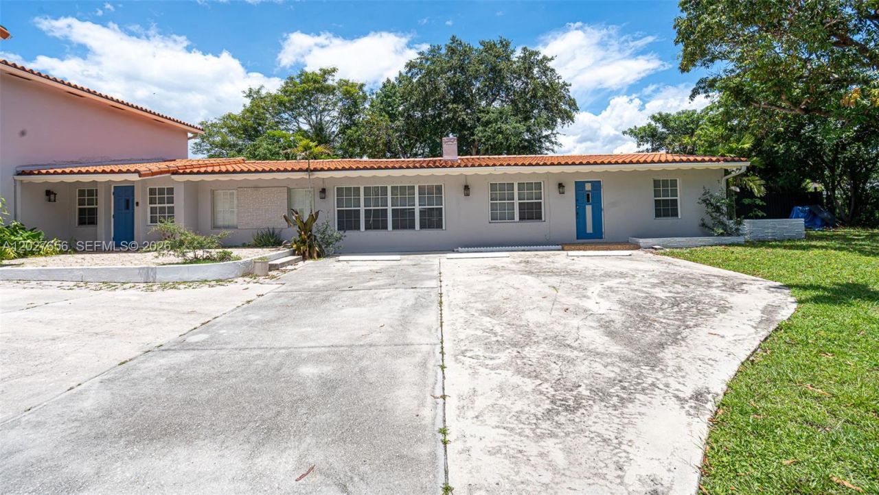 5613 Pierce St , Unit 2, Hollywood, FL 33021 Photo