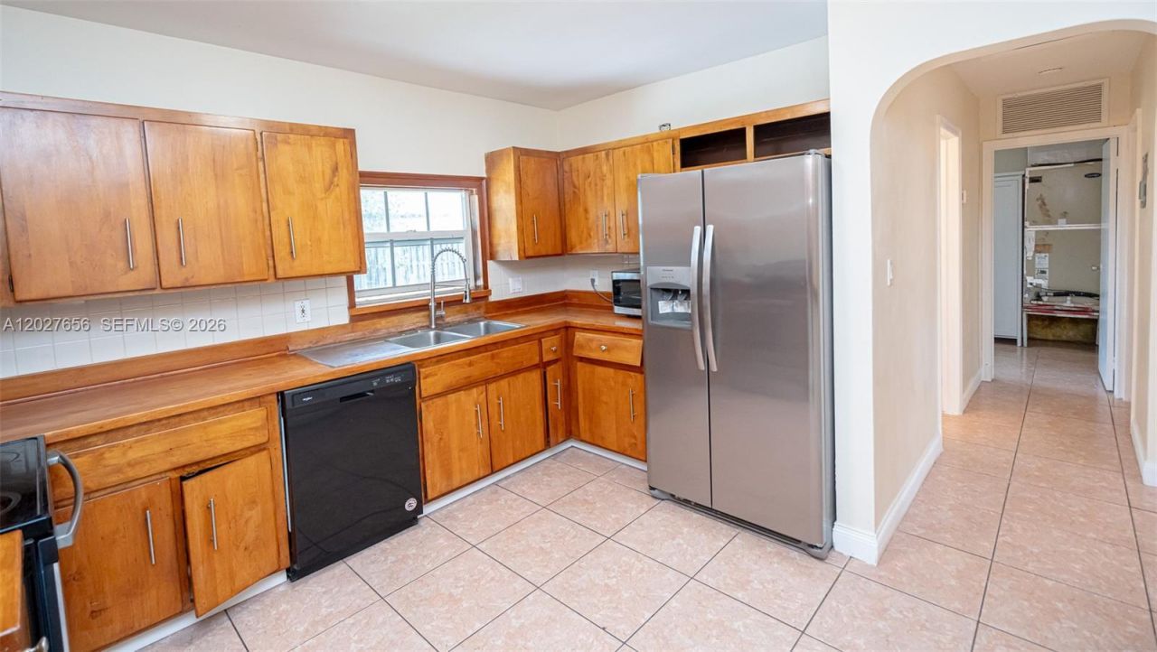5613 Pierce St , Unit 2, Hollywood, FL 33021 Photo