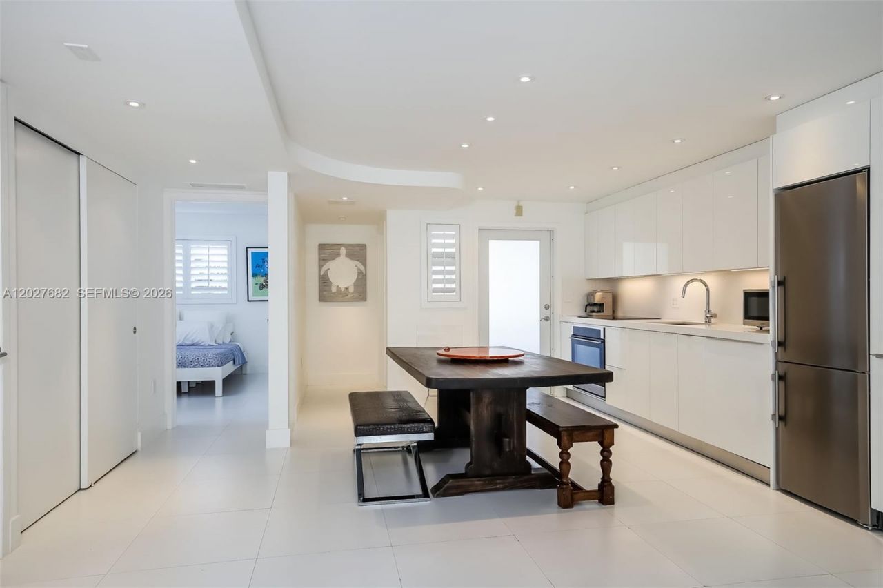 200 Galen Dr , Unit 104, Key Biscayne, FL 33149 Photo