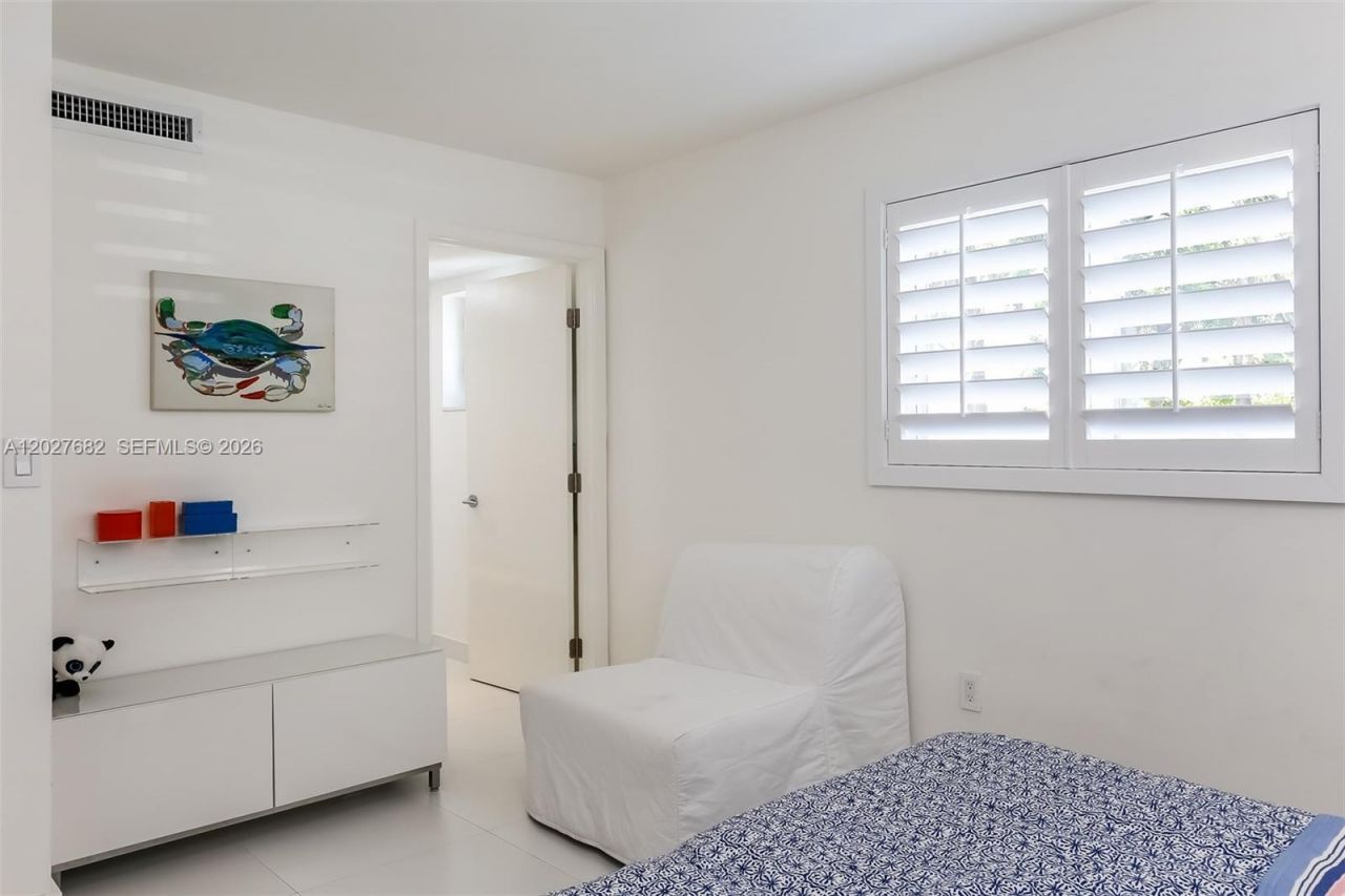 200 Galen Dr , Unit 104, Key Biscayne, FL 33149 Photo
