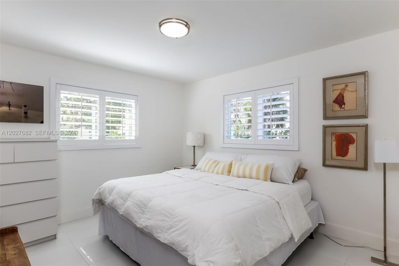 200 Galen Dr , Unit 104, Key Biscayne, FL 33149 Photo