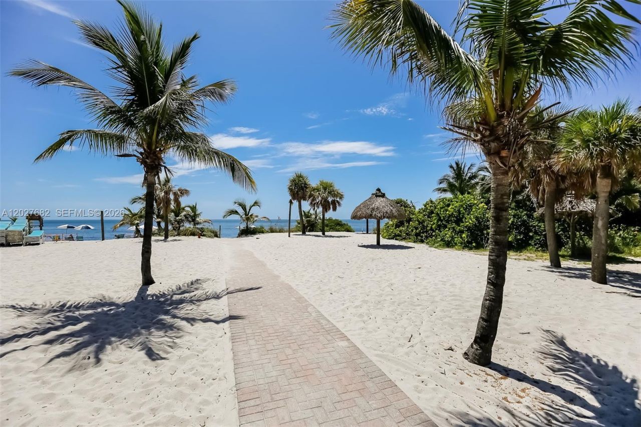 200 Galen Dr , Unit 104, Key Biscayne, FL 33149 Photo