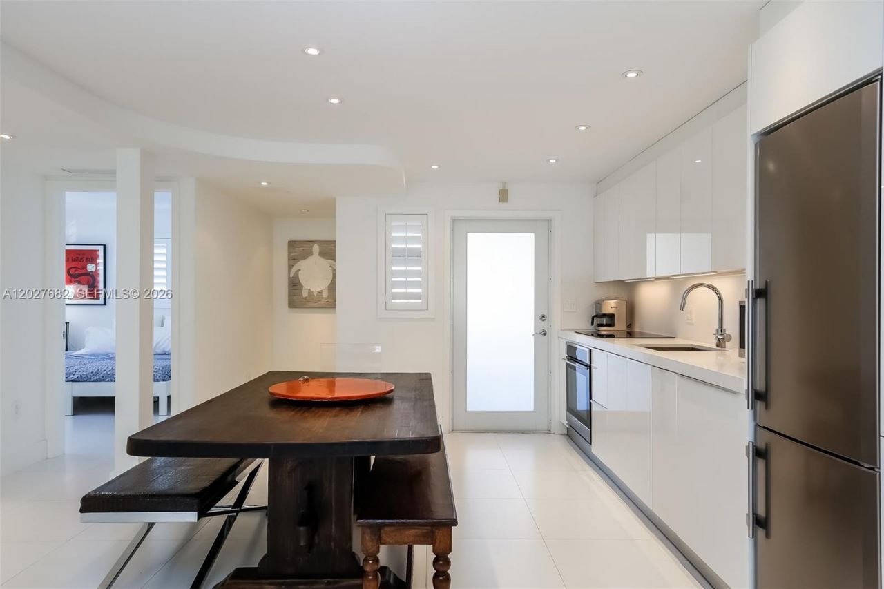 200 Galen Dr , Unit 104, Key Biscayne, FL 33149 Photo