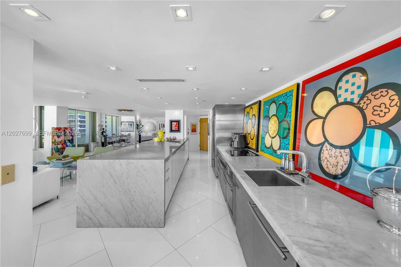 400 S Pointe Dr , Unit 2310, Miami Beach, FL 33139 Photo