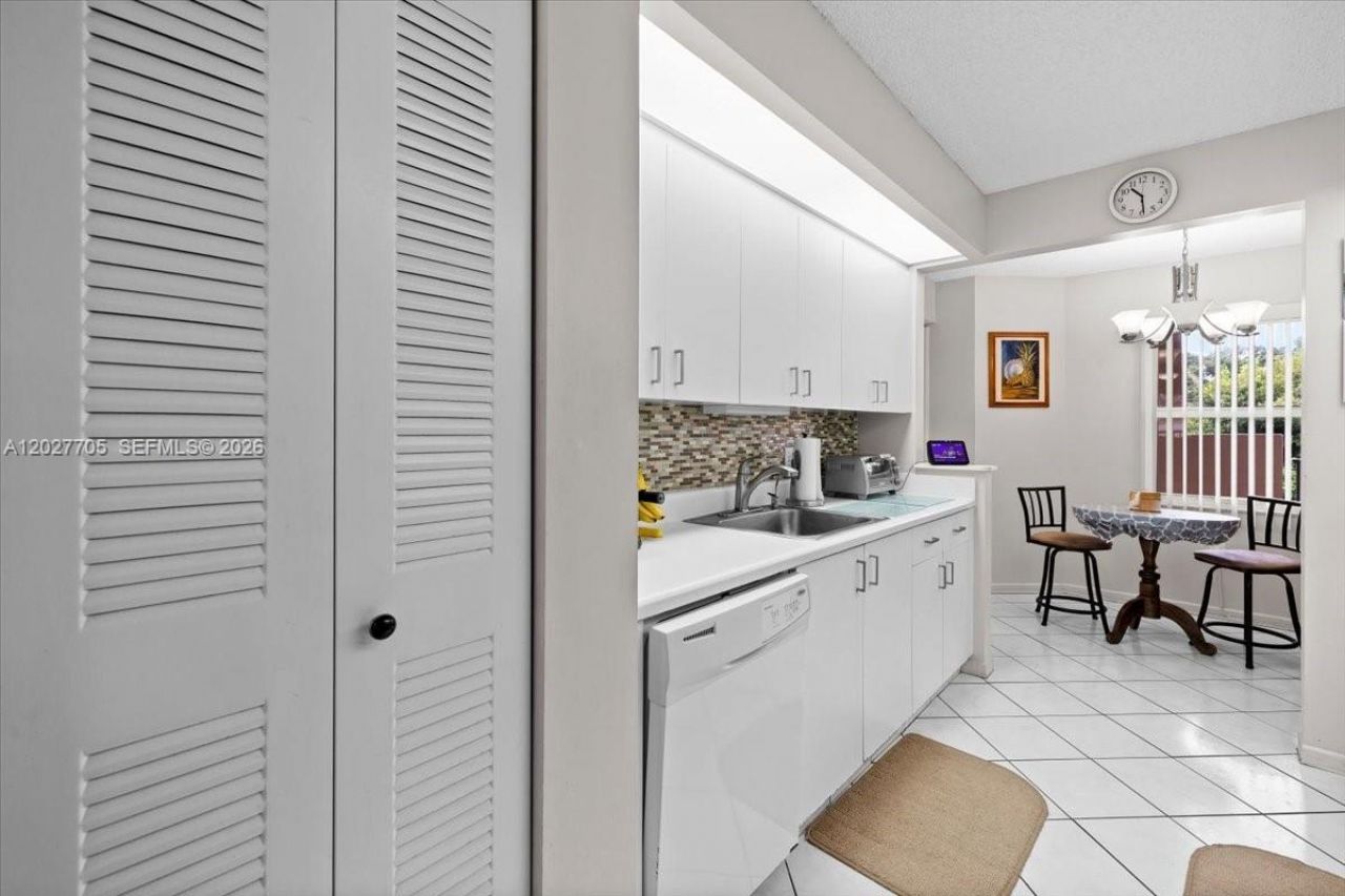 13255 SW 16th Ct , Unit 211K, Pembroke Pines, FL 33027 Photo