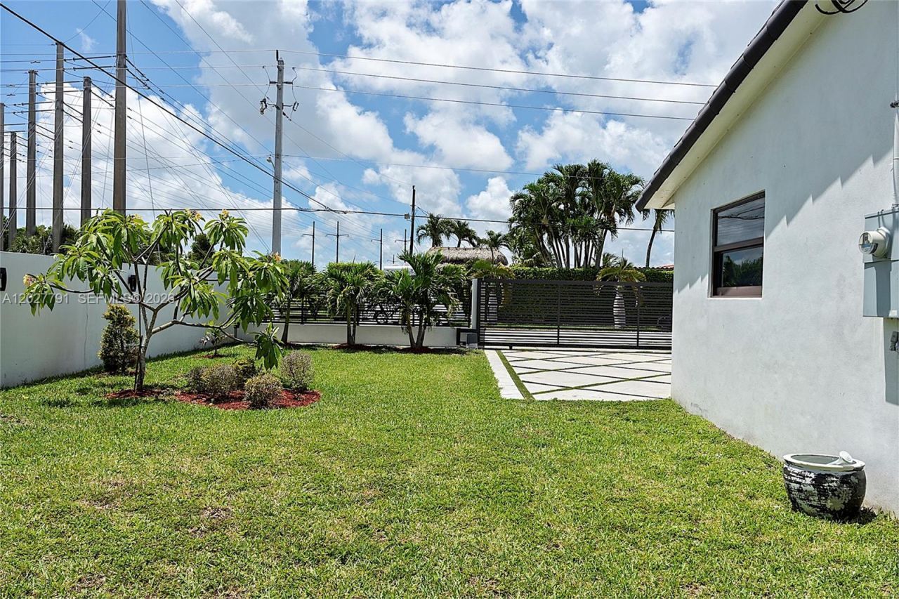3541 SW 105 Ct , Miami, FL 33165 Photo