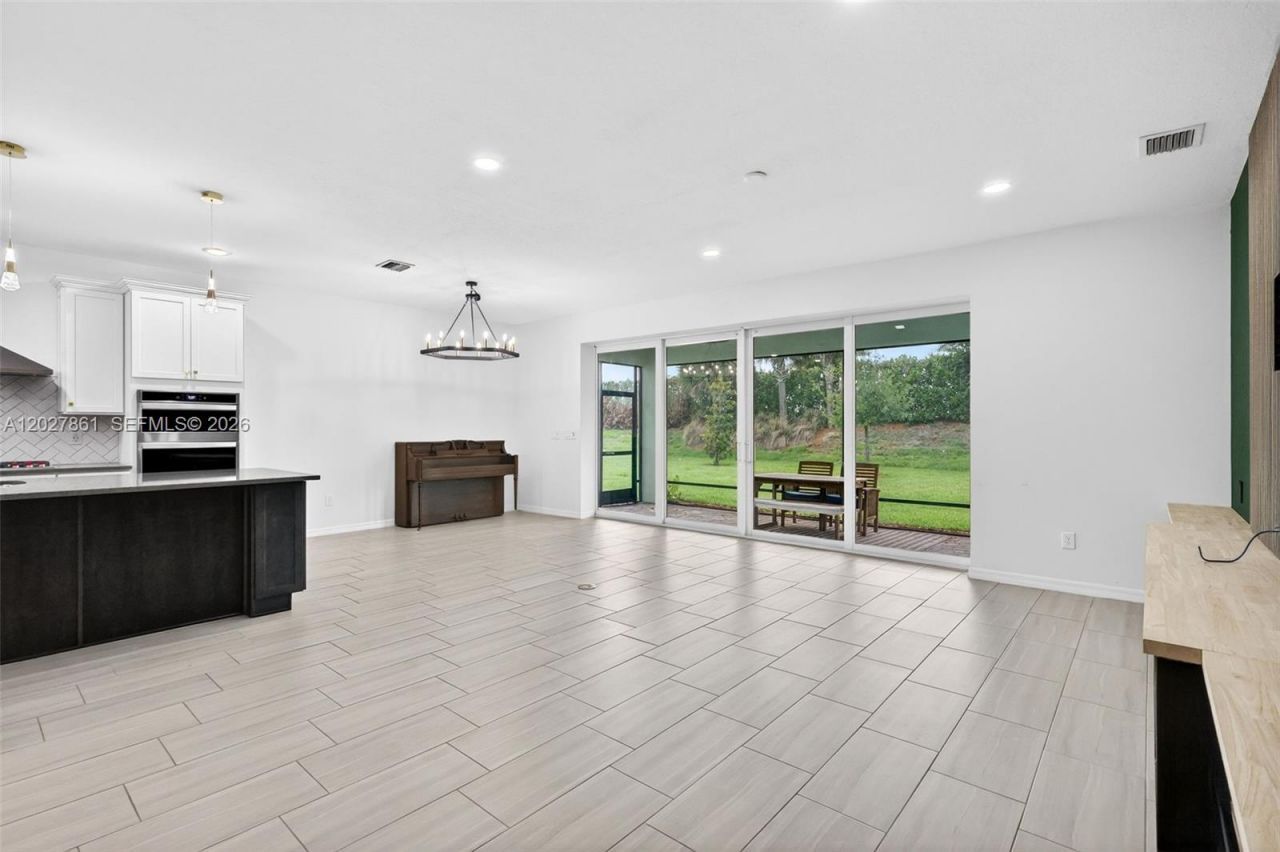 12360 SW Myrtle Oak Dr, Port Saint Lucie, FL 34987 Photo