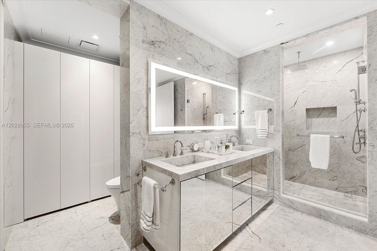 15701 Collins Ave , Unit 3101, Sunny Isles Beach, FL 33160 Photo