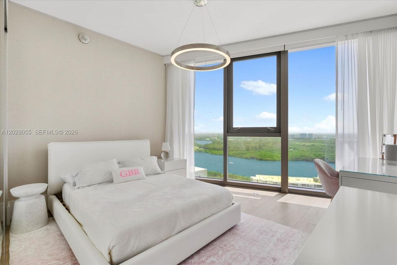 15701 Collins Ave , Unit 3101, Sunny Isles Beach, FL 33160 Photo