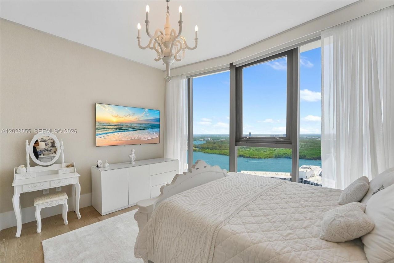 15701 Collins Ave , Unit 3101, Sunny Isles Beach, FL 33160 Photo
