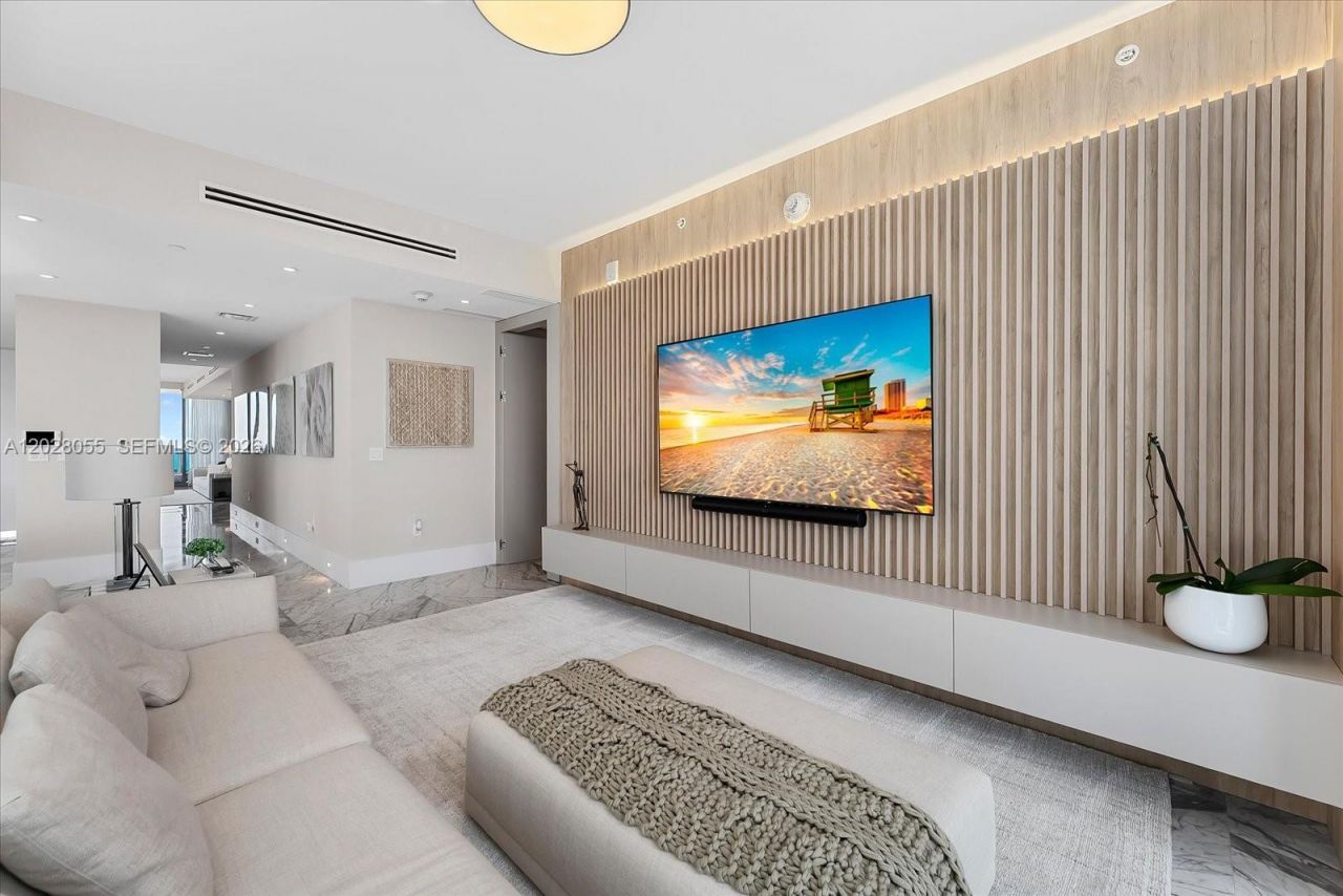 15701 Collins Ave , Unit 3101, Sunny Isles Beach, FL 33160 Photo