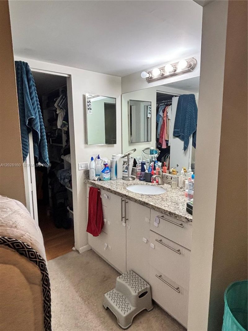450 Commodore Dr, Unit 108, Plantation, FL 33325 Photo