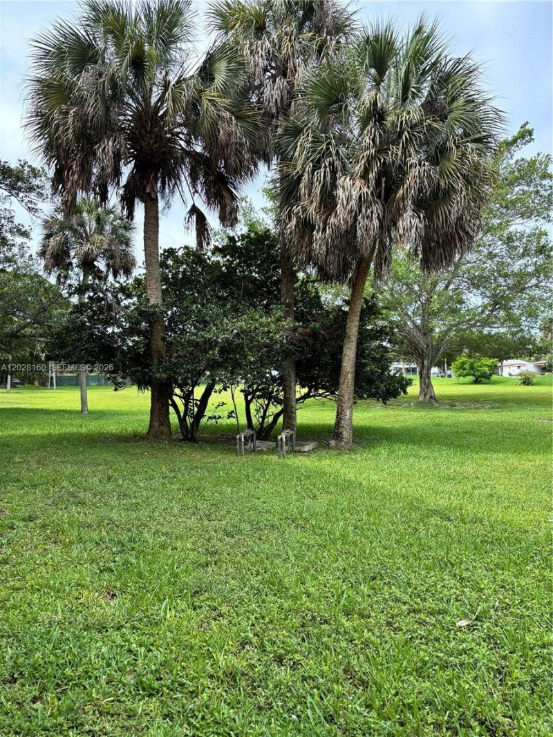450 Commodore Dr, Unit 108, Plantation, FL 33325 Photo