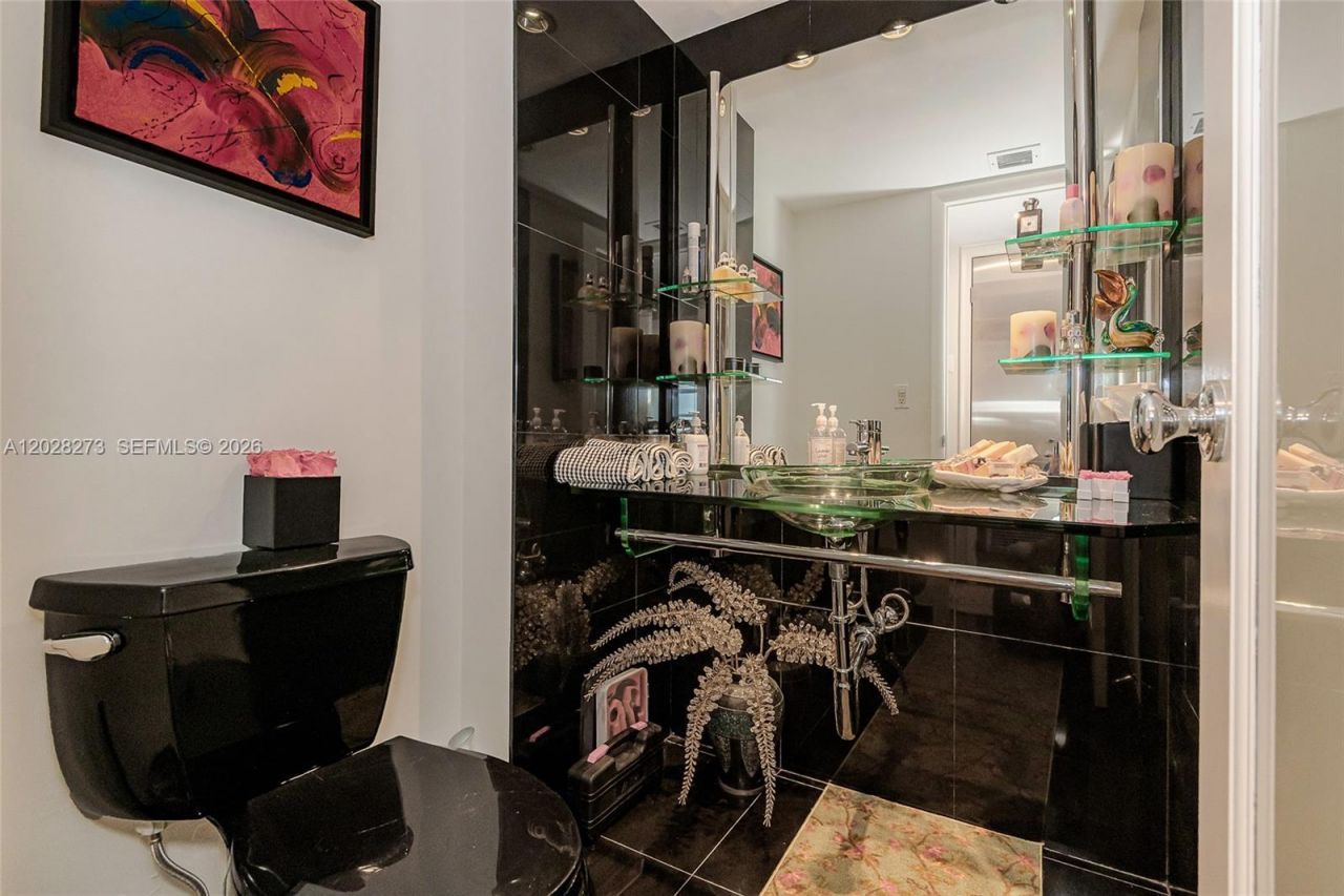 11 Island Ave, Unit 409, Miami Beach, FL 33139 Photo