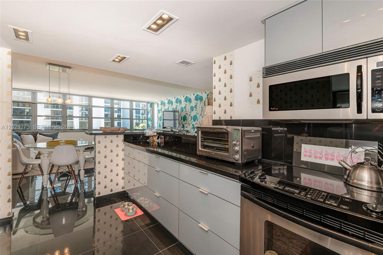 11 Island Ave , Unit 409, Miami Beach, FL 33139 Photo
