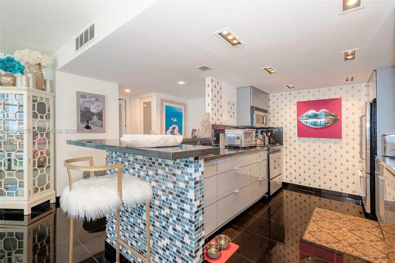 11 Island Ave, Unit 409, Miami Beach, FL 33139 Photo