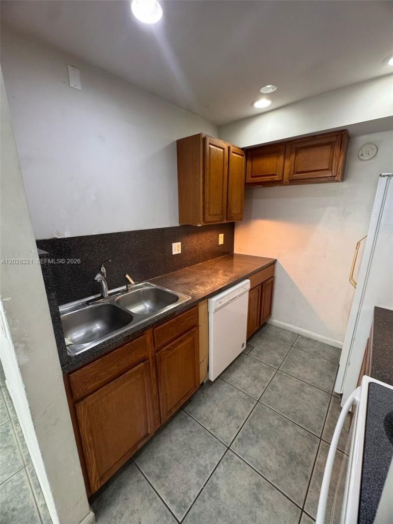 2120 Sherwood Forest Blvd, Unit 30, West Palm Beach, FL 33415 Photo