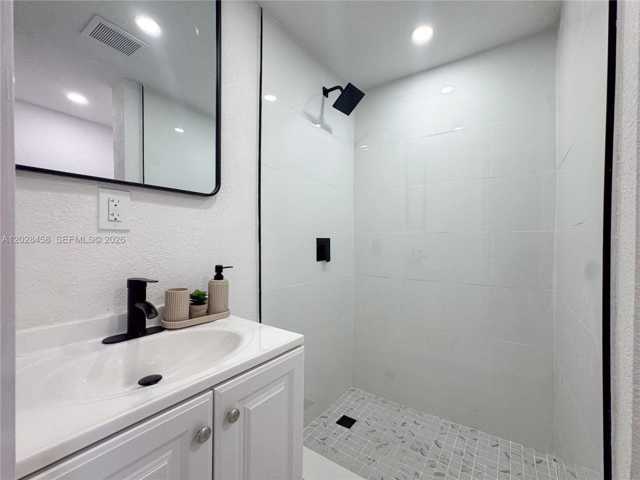 212 NW 28th Way , Fort Lauderdale, FL 33311 Photo
