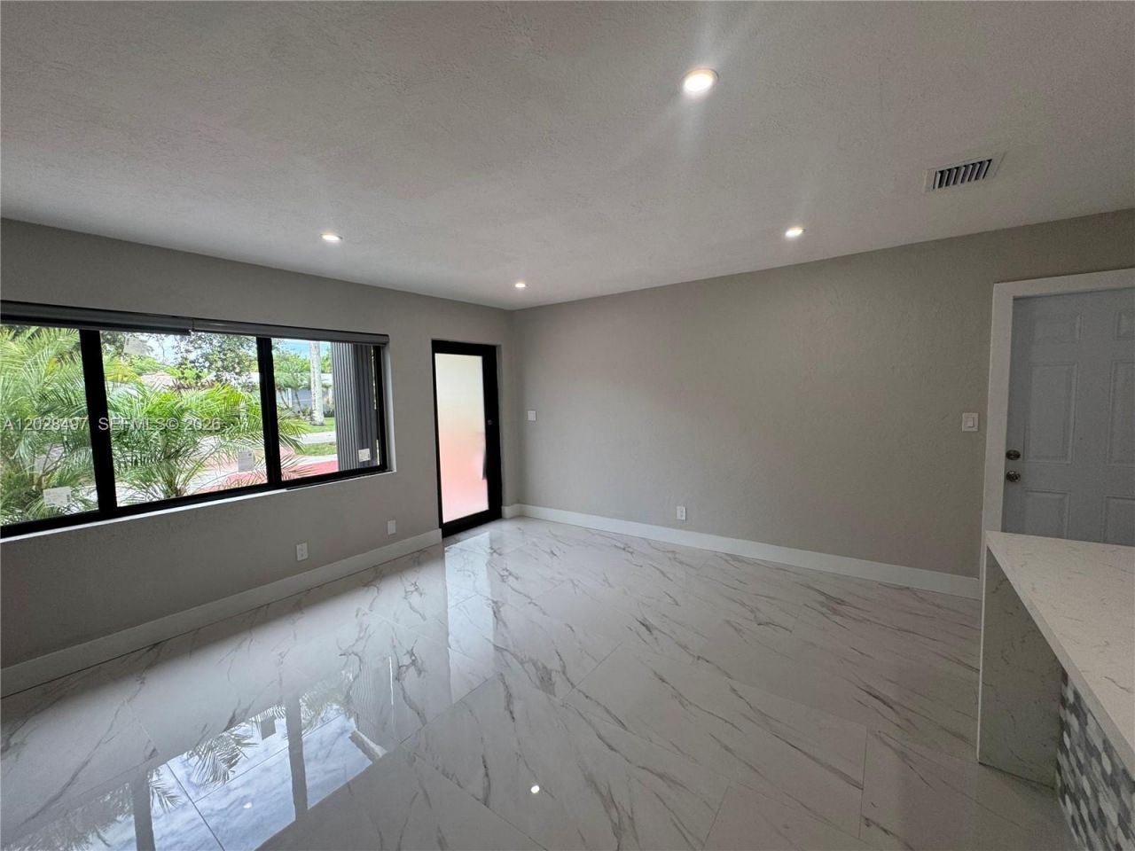 919 NE 4th Ct, Hallandale Beach, FL 33009 Photo